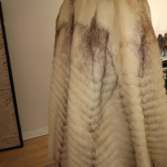 Vintage cream tan real fur Chevron mid-length Mink Fur Coat - Picture 4 of 8